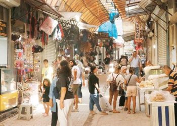 ‘Sosyal hayatta hâlâ eksiğiz’… Zelzele bölgesinde günlük hayatın sakinliği geri dönüşleri etkiliyor