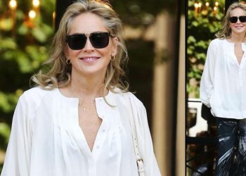 ‘Tacize uğrasan bile sesini çıkarma’ demişlerdi: Yıllar sonra anlattı: Konuşsaydım işsiz kalırdım