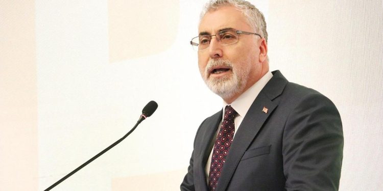 ‘Temel prensip çalışanı enflasyona ezdirmemek’