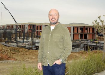 Toprağın hem altına hem üstüne yatırım yapıyor