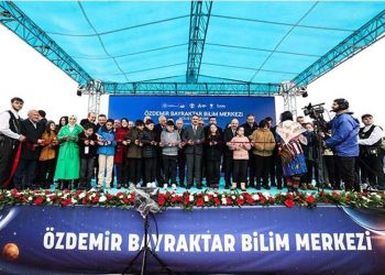 Trabzon Özdemir Bayraktar Bilim Merkezi açıldı