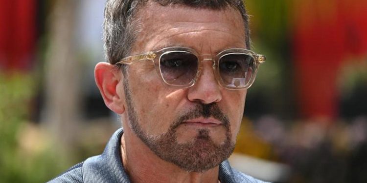 Ünlü oyuncu kalp krizi geçirdiğine neredeyse sevinecek… Vefat kapıyı çaldı, hayatı değişti… Artık ne isterse onu yapıyor