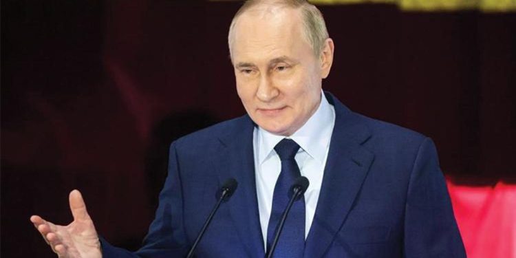 Vladimir Putin’den “Aleykümselam” karşılığı… İştirakçilerden büyük alkış aldı