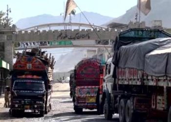 Yasa dışı 370 bin Afgan göçmen Pakistan’dan ayrılıp ülkesine döndü