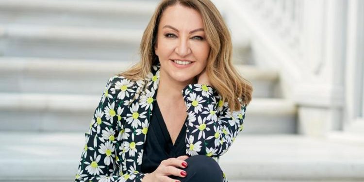 Yeni bir iş gücü: Altın yakalılar… Stellantis CCO’su Ayça Furth çalışma hayatındaki büyük dönüşümü anlattı