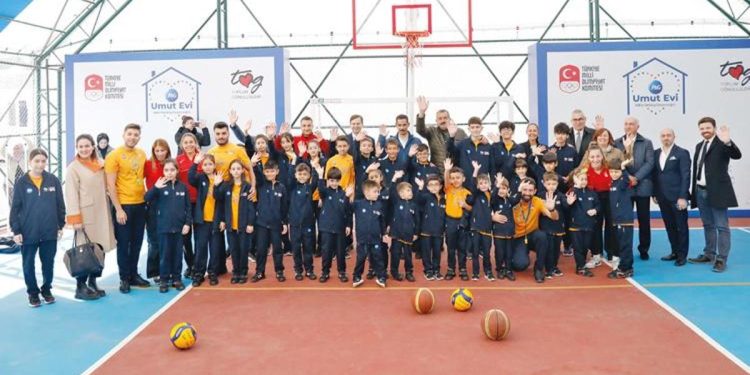 Zelzele bölgesine ‘Umut Evi’