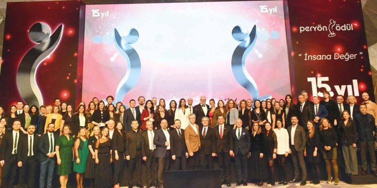 15. Beşere Paha Mükafatları verildi