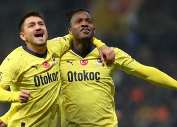 Fenerbahçe, Kayserispor deplasmanında kazandı