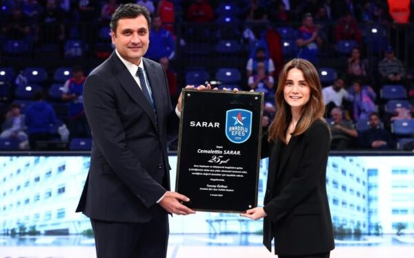Sarar, Anadolu Efes ile işbirliğinin 25.yılını kutladı
