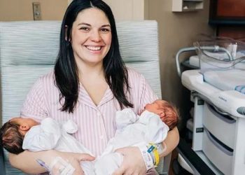 ABD’de çift rahimli bir bayan iki günde iki bebek doğurdu