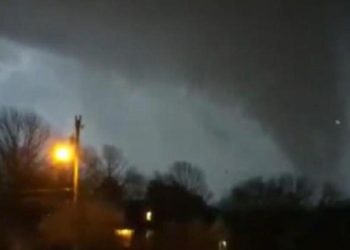 ABD’de şiddetli fırtına ve hortum 6 can aldı