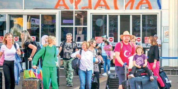 Antalya turizminde tüm vakitlerin rekoru