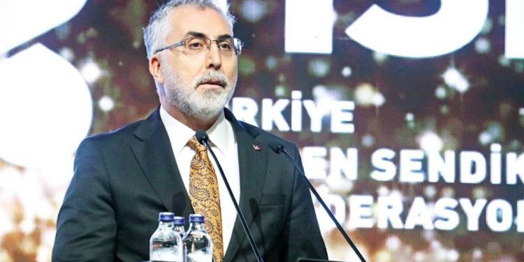 ‘Asgari fiyat sürecini hassasiyetle yürüteceğiz’