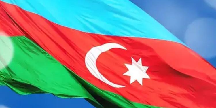 Azerbaycan’dan 2 Fransız diplomat için hudut dışı kararı