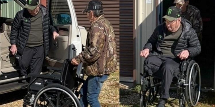 Babasının bacağını kestiler fakat onun umurunda değil: Ünlü müzikçi o denli öfkeli ki hiç merhamet etmiyor