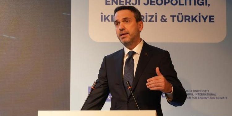 Bakan Bayraktar açıkladı: Türkiye’nin güçte dışa bağımlılığı yüzde 67,8’e düştü