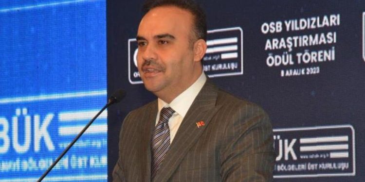 Bakan Kacır: İHA üretiminde dünya birincisiyiz