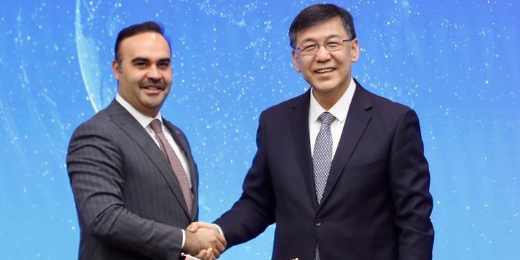 Bakan Kacır: Türkiye’yi üretim üssü haline getirmek istiyoruz