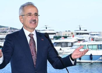 Bakan Uraloğlu açıkladı: Kruvaziyer yolcu sayısı amacını aştık