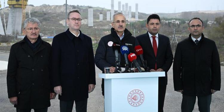 Bakan Uraloğlu: Kuzey Marmara Otoyolu büyüyor