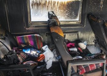 Bangladeş şokta! Tren vagonlarını ateşe verdiler: 4 meyyit