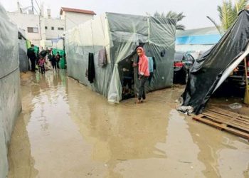 Bombalardan kaçanları açlık ve soğuk yakalıyor
