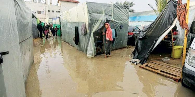 Bombalardan kaçanları açlık ve soğuk yakalıyor