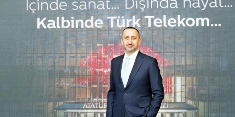 Büyük bir yabancı ortakla Türkiye’ye yatırım sinyali… Türk Telekom iki ay içinde imzaya hazırlanıyor