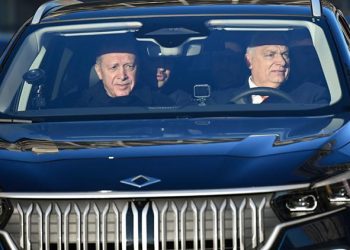 Cumhurbaşkanı Erdoğan’ın Togg armağan ettiği Orban’ın yaptığı paylaşım güldürdü