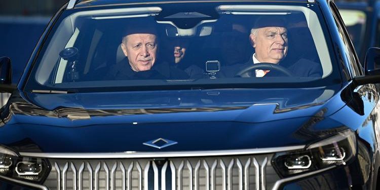 Cumhurbaşkanı Erdoğan’ın Togg armağan ettiği Orban’ın yaptığı paylaşım güldürdü