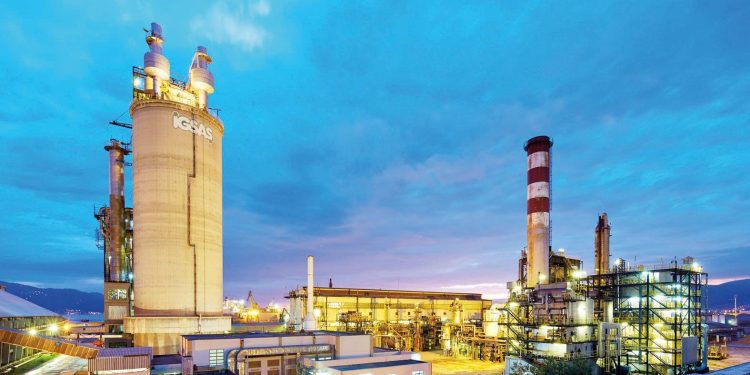 Dört koldan gübre yatırımına devam