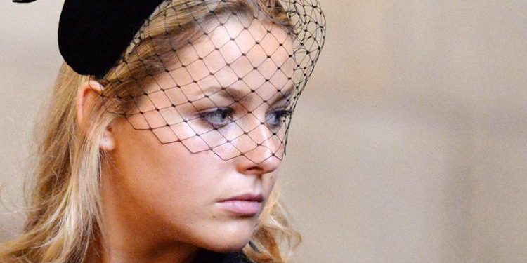 Düğünden cenazeye her yerde ön sırada… Olaylı aileden bir de kapak kızı çıktı