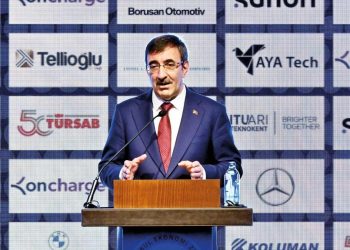 ‘Ekonomi yıl sonunda 1.1 trilyonluk büyüklüğe ulaşır’