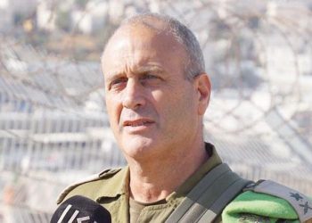 Fanatik yerleşimci terörü: Bu defa de İsrailli kumandanı tehdit ettiler