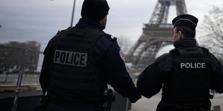 Fransa’da tahta kurusu dolandırıcılığı, binlerce euro kazandılar