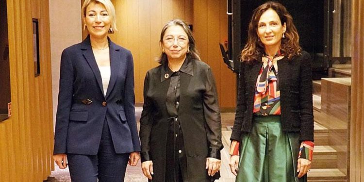 Gaye 100 yeni kadın üye