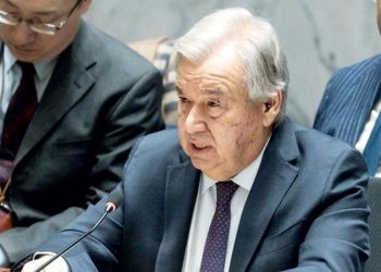 Gazze halkı uçurumun eşiğinde: Meslektaşlarım işe çocuklarıyla gidiyor