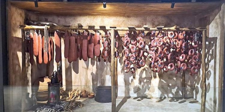 Geçmişten günümüze sucuk üretimi bu müzede