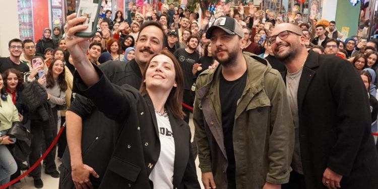 Gişede büyük muvaffakiyet