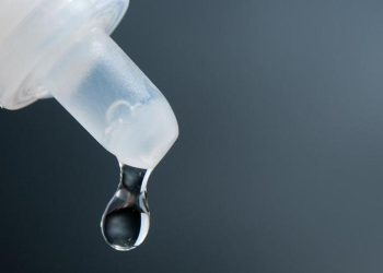 Göz damlası ile 140 bin dolarlık vurgun! Kör taklidi yapıp hoşluk merkezlerini dolandırdılar