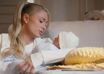 İkinci bebeği doğdu, bu kere ağırdan alıyor:  Londra’yı görmek isteyen bir uçak bileti alsın!