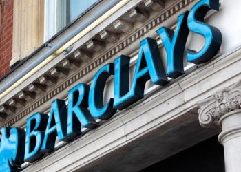 Katar, dev bankanın paylarını satıyor