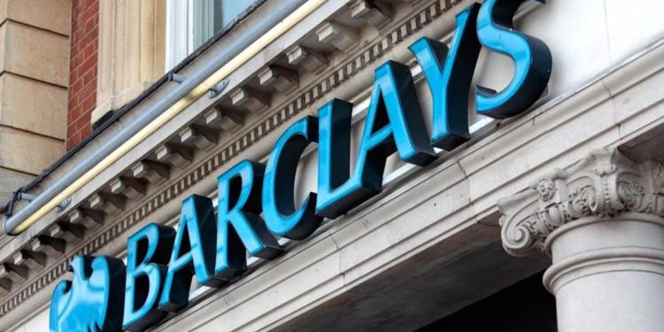 Katar, dev bankanın paylarını satıyor