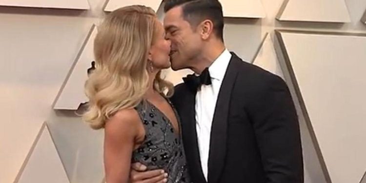 Kızım her tatilden evvel bana diyor ki “Anne lütfen bu sefer gebe kalma!”