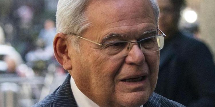 Menendez’e yeni şok! Konutundaki külçe altınların iş adamına ilişkin olduğu ortaya çıktı