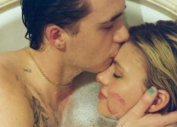 Onlar aşktan ölüyor lakin…  Gelin değil bitmeyen kabus