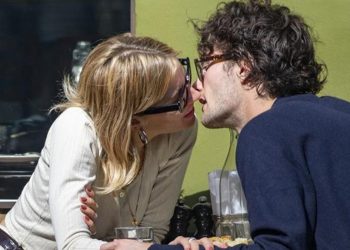 Öpüşürken bile hiç ihtimal vermemişti… Artık bir de bebek geliyor… Ona aşık olmamı engelleyen bir yasa yok!