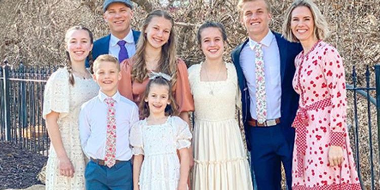 Öz çocuklarını bağlayıp istismar ediyordu… Dehşetli anne hakkında karar çıktı… Su içmeye bile müsaade vermiyordu