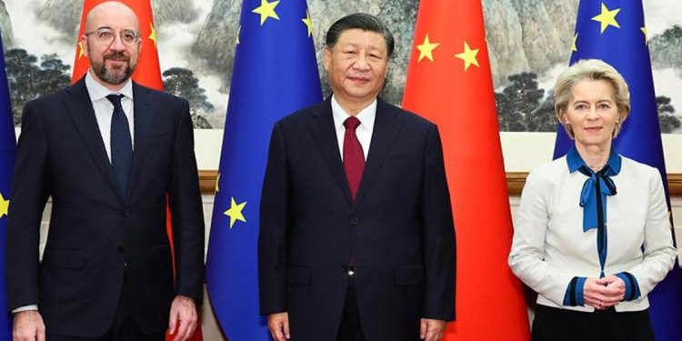 Pekin’de kritik zirve! 4 yıl sonra birinci defa yüz yüze görüştüler…