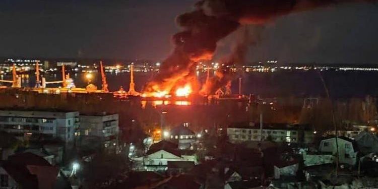 ‘Rus savaş gemisi Novocherkassk büsbütün yok edildi’